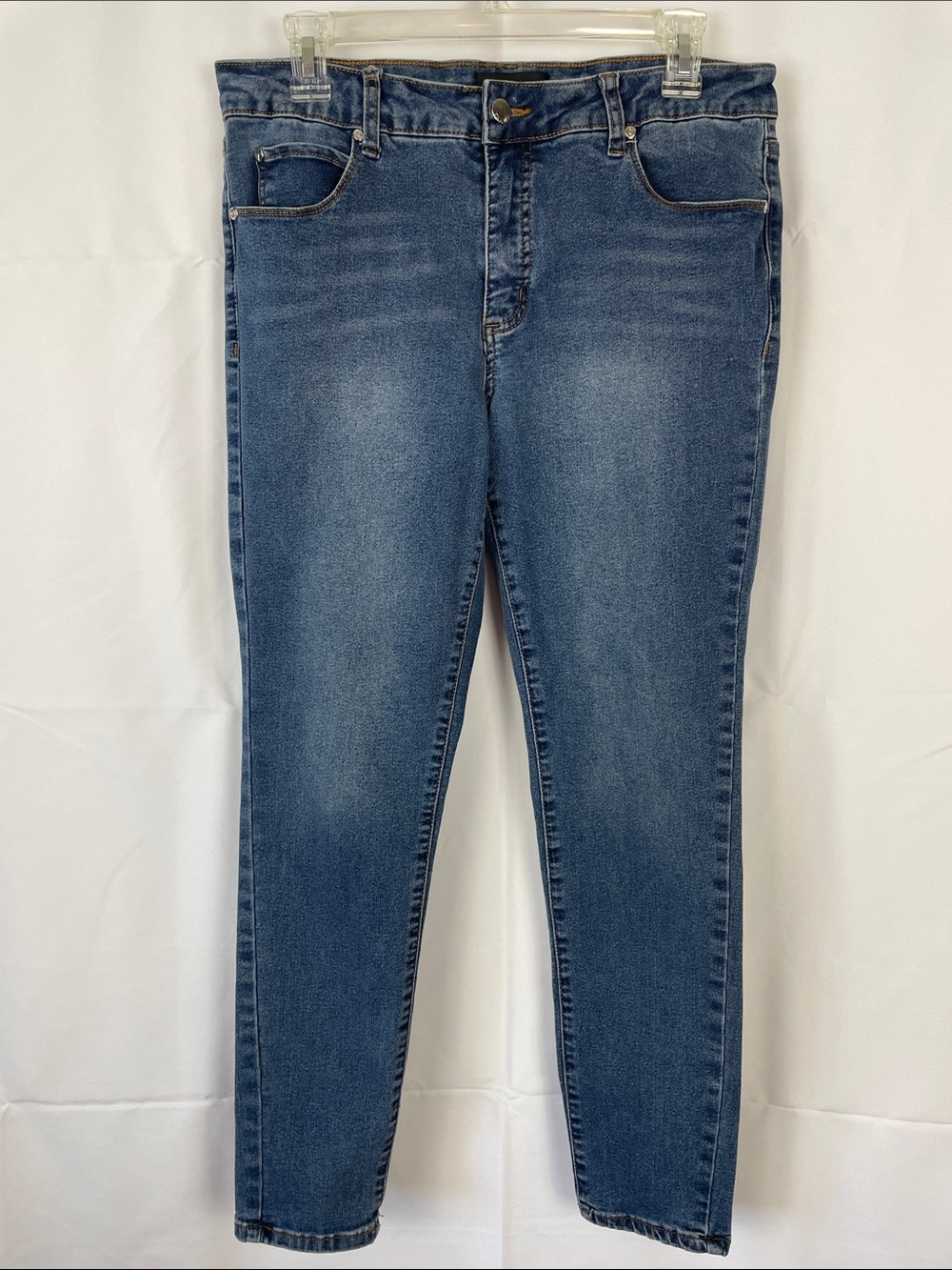 Tahari Medium Wash Blue Stretch Denim Skinny Jeans - Size 12/31